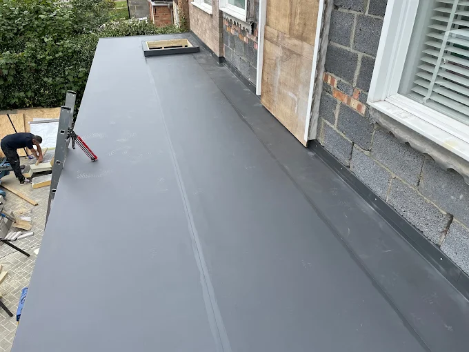 Flat roof replacement with 20-year guarantee by Kettering Flat Roofing in Kettering